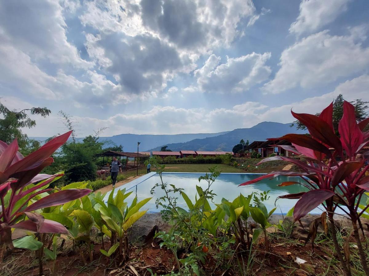 Mysticstays Resort Wai Luaran gambar