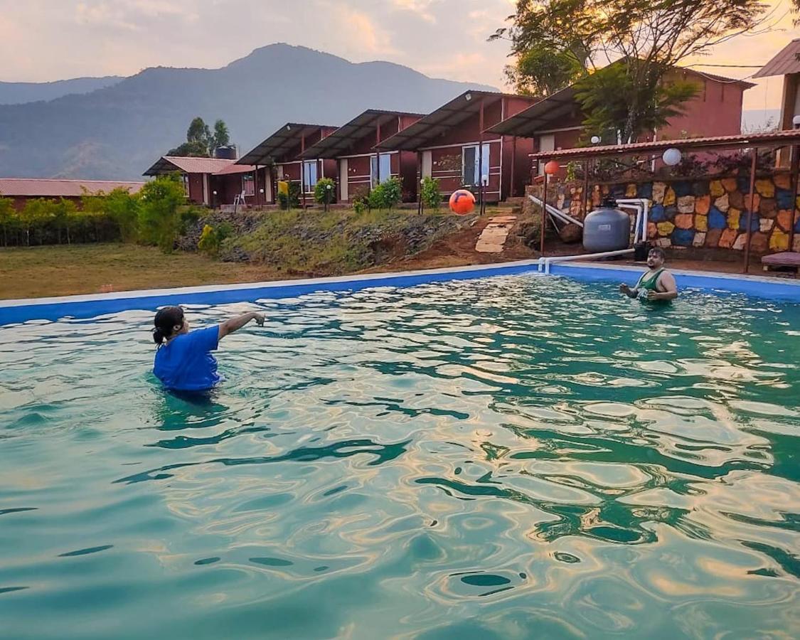 Mysticstays Resort Wai Luaran gambar