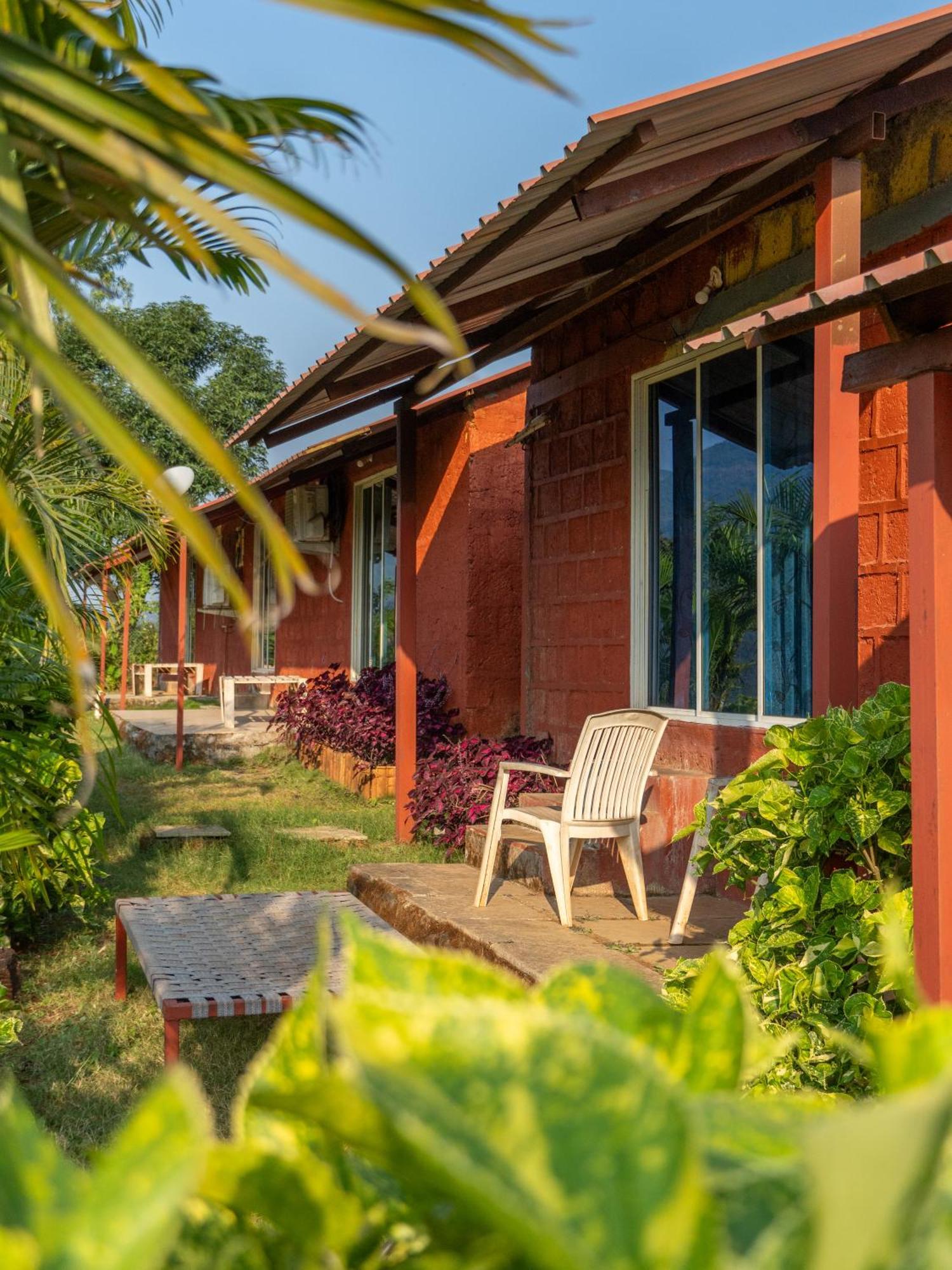 Mysticstays Resort Wai Luaran gambar