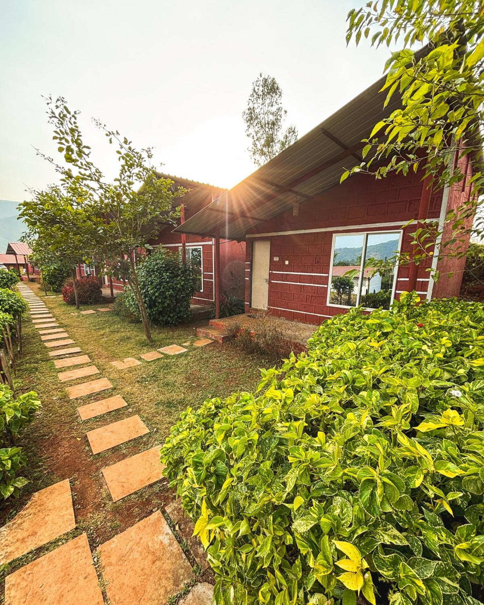Mysticstays Resort Wai Luaran gambar